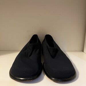 Vero Cuoio Women's Navy Slip-On Flats
